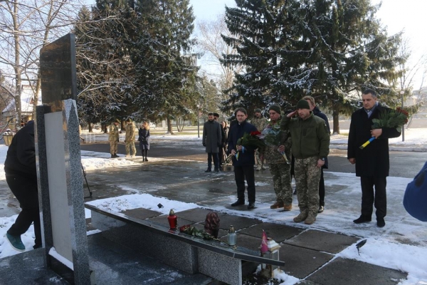  Олександр Ганущин привітав військових з нагоди Дня десантно-штурмових військ