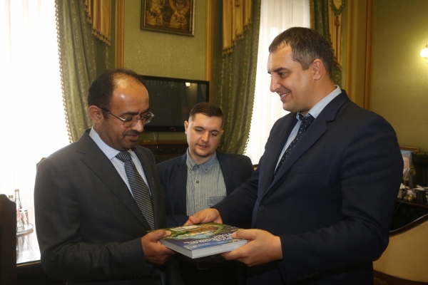 Олександр Ганущин зустрівся з Надзвичайним і Повноважним Послом ОАЕ Салемом Ахмедом Аль-Каабі