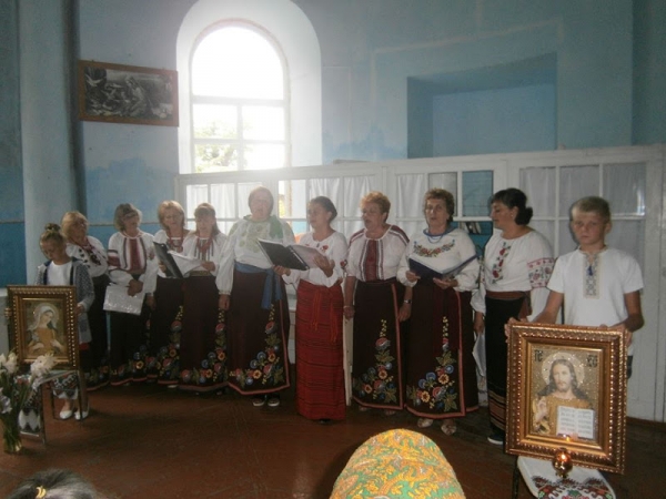 ДО ОДИНОКИХ ЛЮДЕЙ ОЛЕСЬКОГО ХОСПІСНОГО ВІДДІЛЕННЯ ЗАВІТАЛИ ГОСТІ З ПІСНЕЮ ТА СОЛОДОЩАМИ