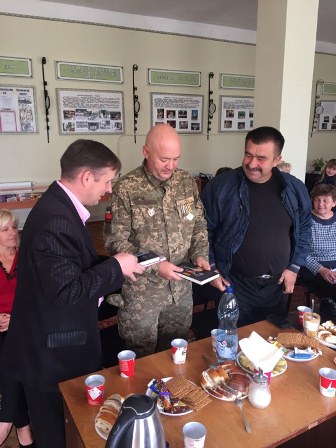 У БУСЬКУ ВІДБУВСЯ ПАТРІОТИЧНИЙ ЗАХІД, ПРИСВЯЧЕНИЙ ТЕМІ АТО ТА ВОЛОНТЕРСТВА В УКРАЇНІ