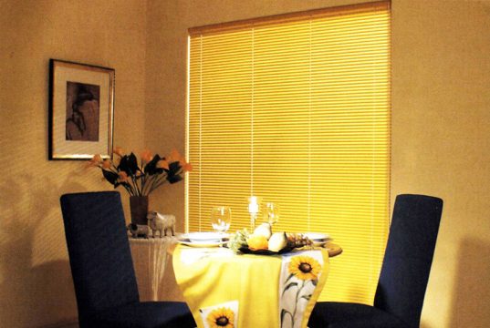 переваги жалюзей над шторами