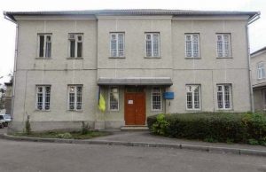 У Буську суд розглядатиме справу лікаря-хабарника, якого впіймали минулоріч