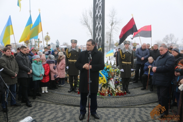 У Сокільниках постав пам`ятник Героям Небесної Сотні 