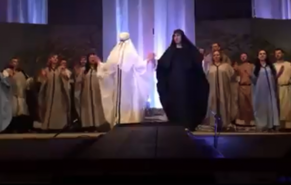На сцені Буського РНД відбувся показ вистави-містерії «Ісус – син Бога живого», яку підготували аматори сцени зі с.Задвір'я