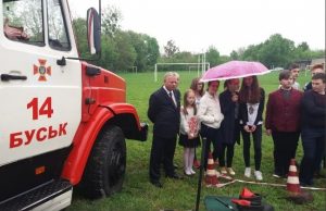 Рятувальники Буська продемонстрували зразки сучасної техніки, яка використовується при виникненні надзвичайних ситуацій