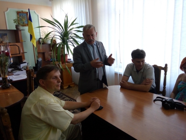 Керівники району та міста привітали журналістів Бущини з професійним святом