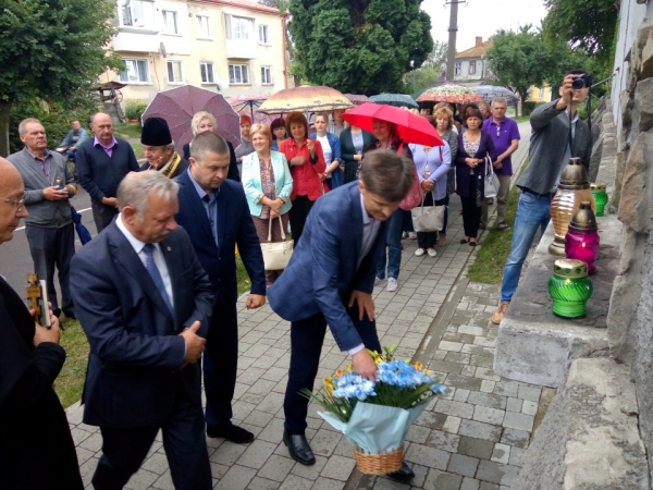 В Буську в скорботі вшанували пам'ять жертв війни