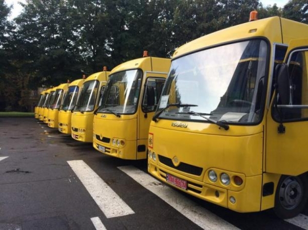 Буський район до нового навчального року отримав новий автобус "Школярик"