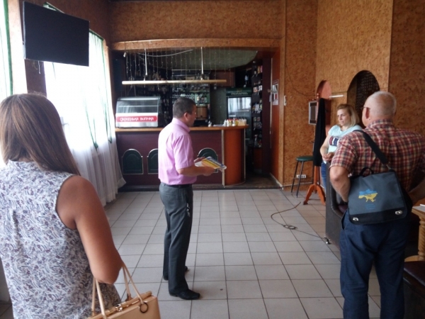 Власників відпочинкових закладів у Буську та Красному закликали утриматися від публічного відтворення аудіовізуальних творів російських артистів