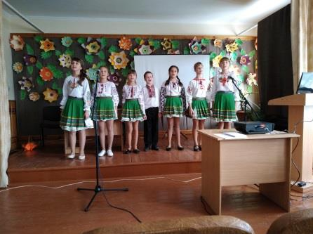 Голова РДА привітав надбужанських освітян з професійним святом