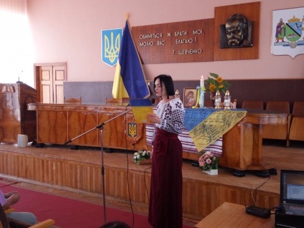 В сесійній залі райради відбувся захід до Дня пам'яті захисників України