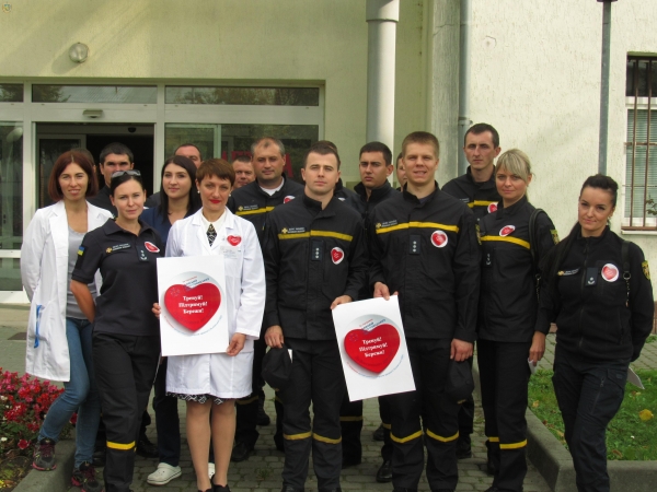Львівських надзвичайників обстежили у кардіологічному центрі