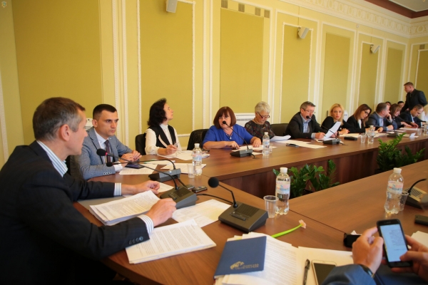 На засіданні бюджетної комісії внесли зміни до програм та показників обласного бюджету