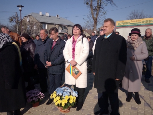 До 101-ї річниці ЗУНР у селищі Красне відбувся захід біля пам'ятника летунам Української Галицької Армії