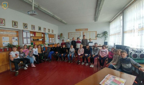 Неформальна освіта та профорієнтаційні екскурсії: у жовтні для молоді Львівщини організували понад 240 заходів