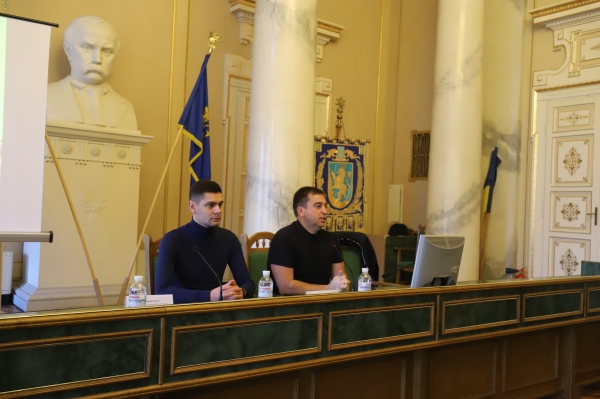 Учні та студенти беруть участь у Молодіжній моделі Львівської обласної ради