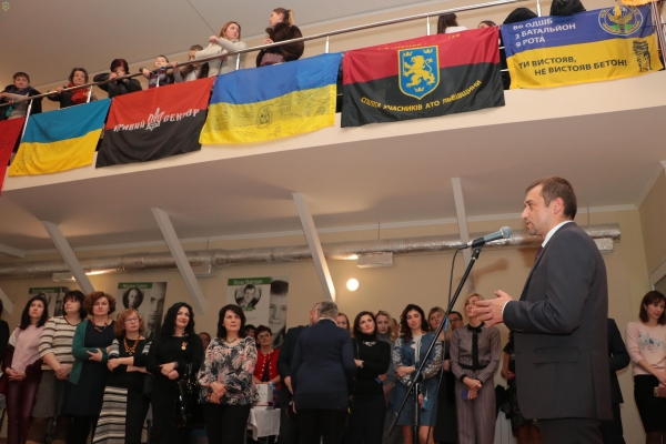 "Ви є прикладом доброти, людяності і безкорисливості", - Тарас Грень відзначив волонтерів Львівщини