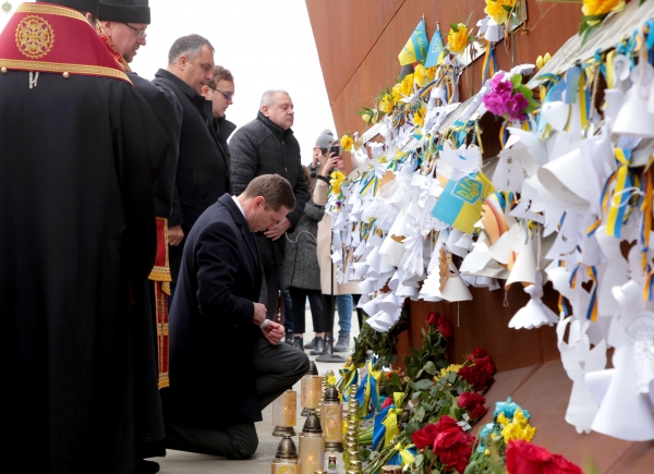 Максим Козицький вшанував пам’ять учасників Революції Гідності на Меморіалі Героїв Небесної Сотні у Львові