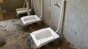 У Красненській ЗОШ №1 ремонтують внутрішні санвузли