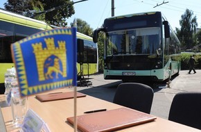 «Ми говоримо про 250 електробусів, які впродовж наступних 2−3 років мають виїхати на дороги Львова», — А. Садовий