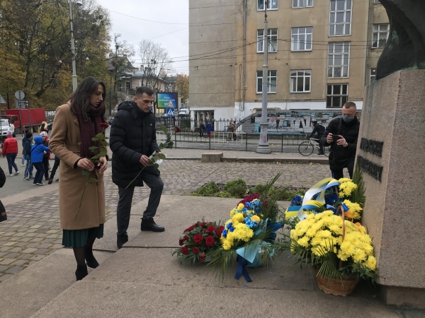 Учні школи імені Маркіяна Шашкевича вшанували пам'ять свого покровителя