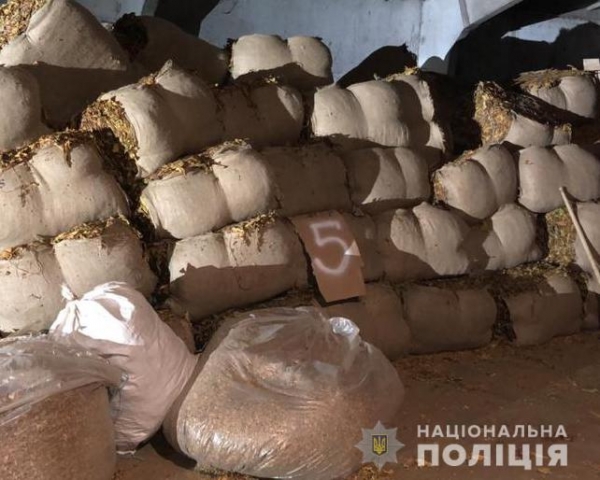 Львівські поліцейські ліквідували підпільне виробництво тютюнових виробів з місячним оборотом у 60 мільйонів гривень 