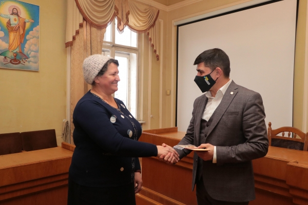 Віталій Загайний вручив звання «Матері-героїні» одинадцятьом жінкам з Львівщини