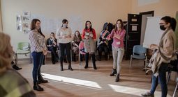 У школах Львівської МТГ проведуть курс гуманної освіти «Клуб 4 Лапки»