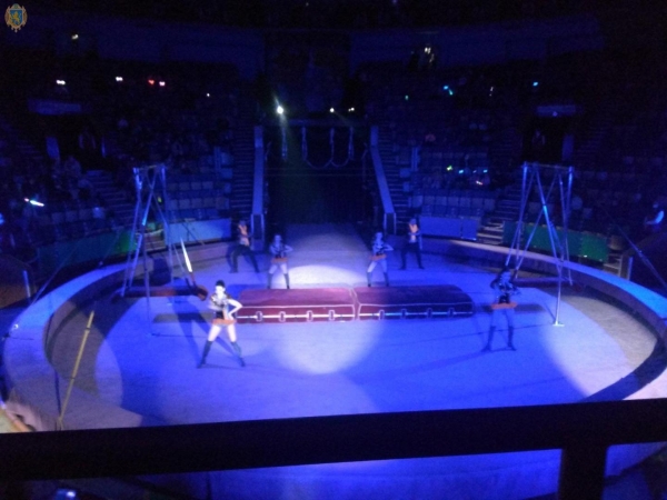 Для сотні дітей соціально незахищених категорій організували циркове дозвілля