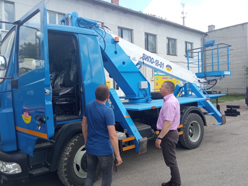 Красненська селищна рада придбала автовишку