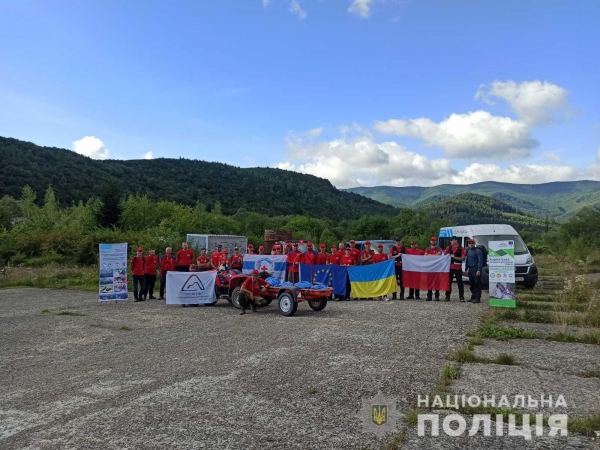Поліцейські Львівщини покращили навички пошуку  зниклих у горах