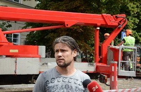 Сьогодні на площі Ринок зрізають напівсуху липу та аварійні гілки каштана