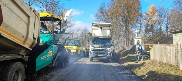 На Самбірщині ремонтують двокілометрову ділянку дороги Бориня-Боберка
