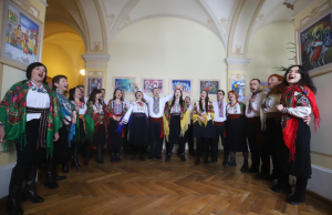 Где в доме коляда, там будет согласие — хоровая капелла «Трембита» выступила во Львовском областном совете