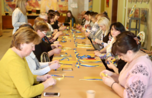 «Запали стрітенську свічку – погаси війну» – у Львівській обласній раді відбувся мистецький майстер-клас