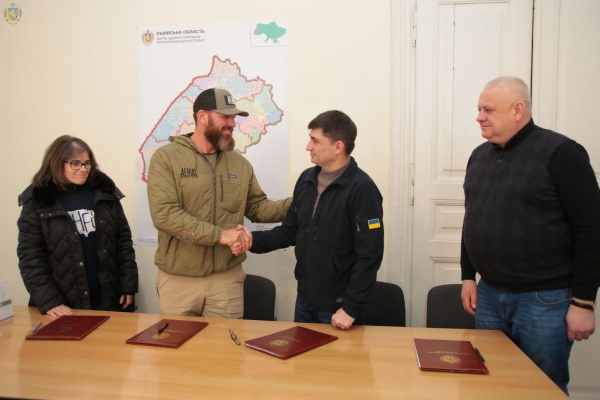 Львівська ОВА співпрацює з американськими організаціями у напрямку допомоги дітям-сиротам з територій активних воєнних дій