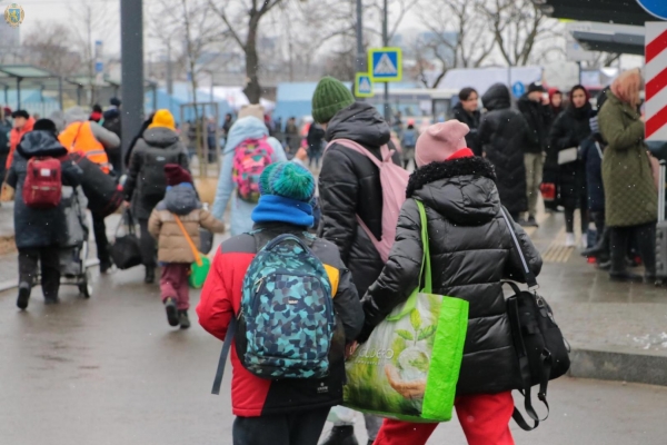 У пошуках безпеки: на Львівщині знайшли прихисток близько тисячі дітей зі східних областей