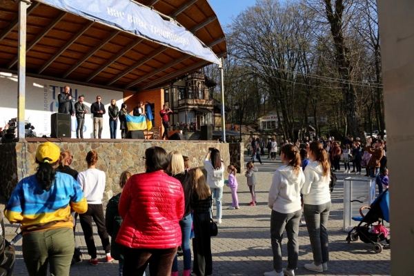 У центрі Трускавця відбувся благодійний концерт на підтримку захисників України