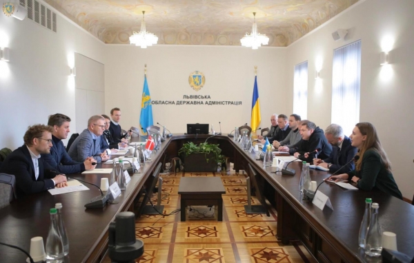 Максим Козицький зустрівся з міністром з розвитку та співпраці Данії