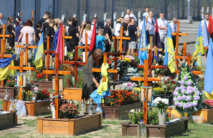 Біля могил новітніх Героїв на Личакові відбулася традиційна щомісячна панахида