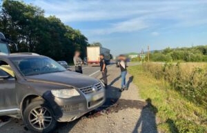 На Львівщині внаслідок зіткнення автомобіля з мотоциклом загинули двоє осіб – поліцейські встановлюють обставини події