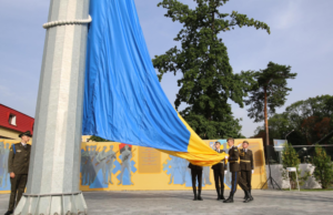 У День Державного Прапора України на Львівщині відкрили настінний мурал «Лицарі держави»