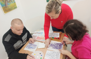 Львівський музей історії релігії проводить майстер-класи з іконопису на склі