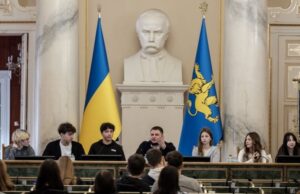 Учні Львівщини спробували себе у ролі депутатів облради