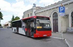 У громадському транспорті Дрогобича запрацювали QR-коди для безготівкової оплати проїзду