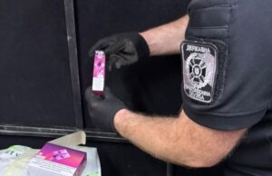 Чоловіка судитимуть за спробу ввезення електронних сигарет через ПП Краківець