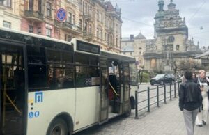 Маршрут №99 у Львові взимку курсуватиме лише під час масових подій