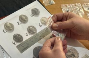 Львівська митниця передала музею унікальні монети