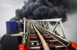 На Львівщині сталася пожежа через російську атаку