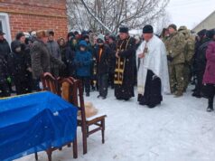 Красненська громада прощалася з захисником Володимиром Паньківим